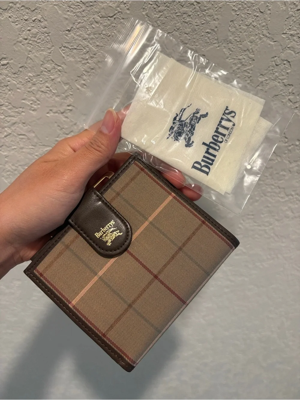 Burberrys Vintage Check Kisslock Wallet in Brown Plaid